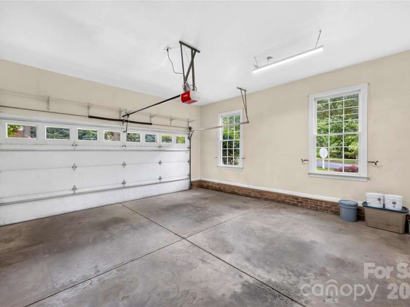 121 Morrows Ridge Lane, Mooresville, NC 28117.  MLS# CAR4381305, YatesRealty ID 33518. 