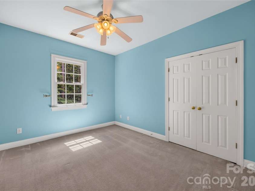121 Morrows Ridge Lane, Mooresville, NC 28117.  MLS# CAR4381305, YatesRealty ID 33518. 