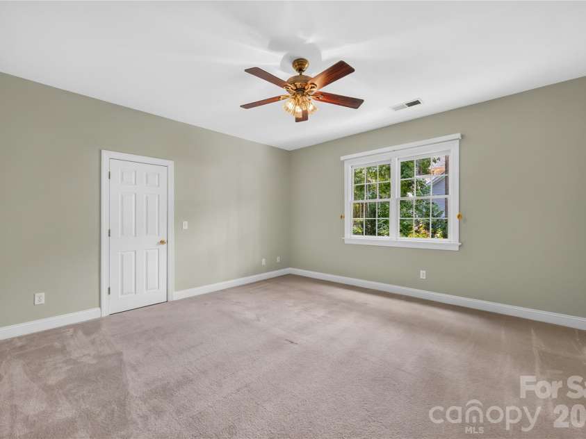 121 Morrows Ridge Lane, Mooresville, NC 28117.  MLS# CAR4381305, YatesRealty ID 33518. 