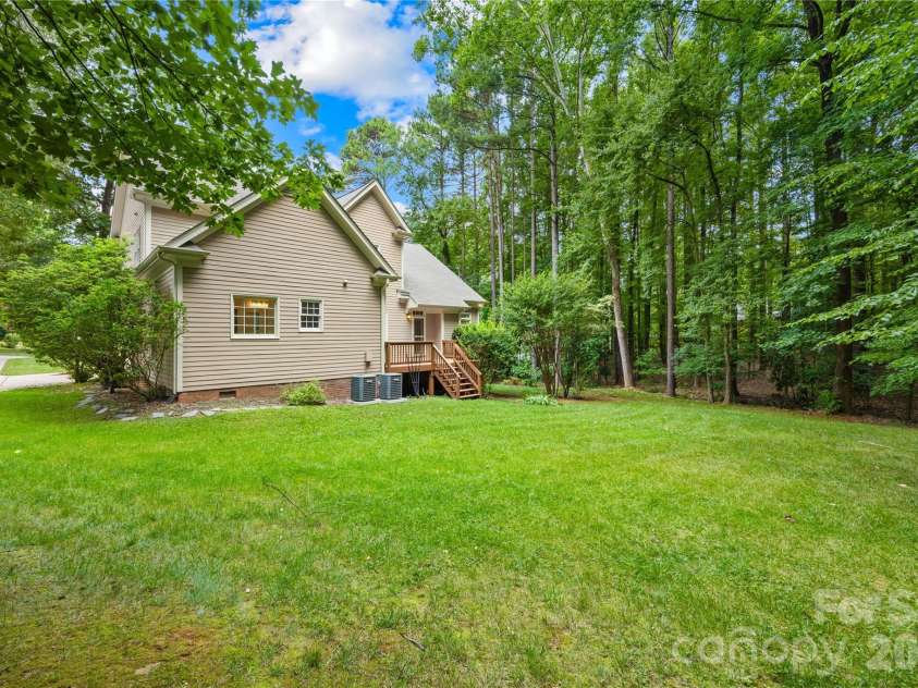 121 Morrows Ridge Lane, Mooresville, NC 28117.  MLS# CAR4381305, YatesRealty ID 33518. 