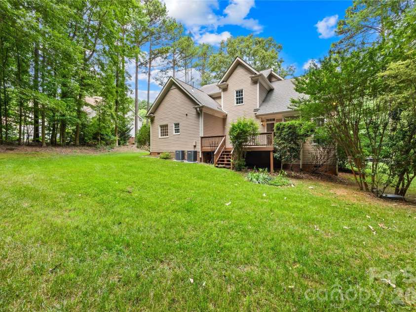 121 Morrows Ridge Lane, Mooresville, NC 28117.  MLS# CAR4381305, YatesRealty ID 33518. 