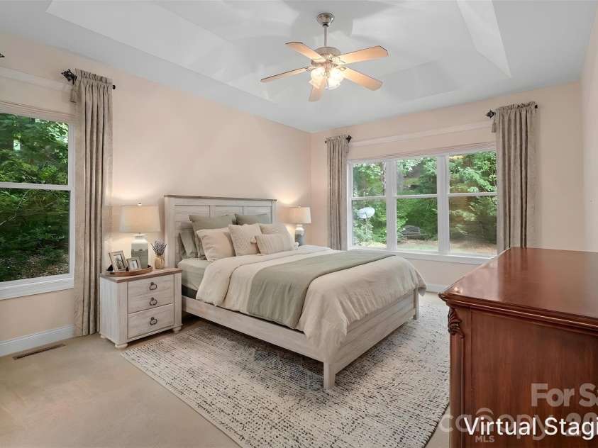 36 Poplar Creek Drive, Asheville, NC 28805.  MLS# CAR4394162, YatesRealty ID 33519. 
