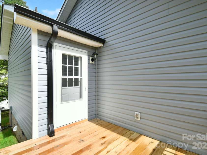 78 Sumner Avenue, Concord, NC 28027.  MLS# CAR4292324, YatesRealty ID 33519. Back Porch