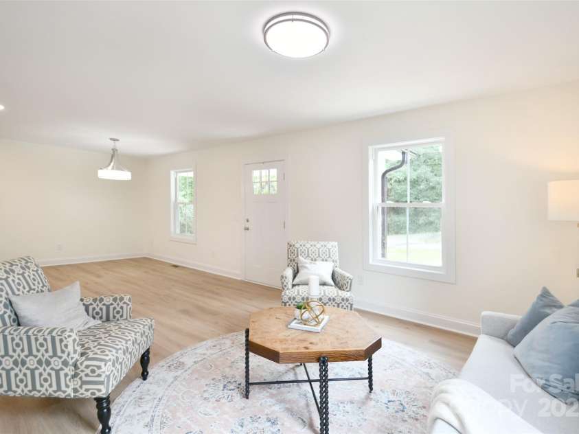 78 Sumner Avenue, Concord, NC 28027.  MLS# CAR4292324, YatesRealty ID 33519. Open Concept Living Area