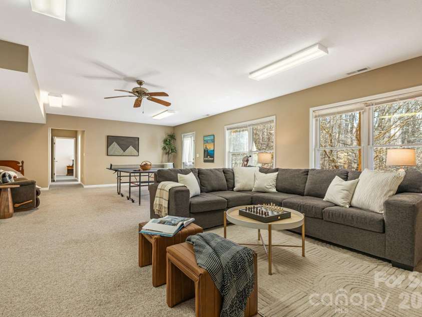 269 Woodstock Drive, Burnsville, NC 28714.  MLS# CAR4340301, YatesRealty ID 3352. 