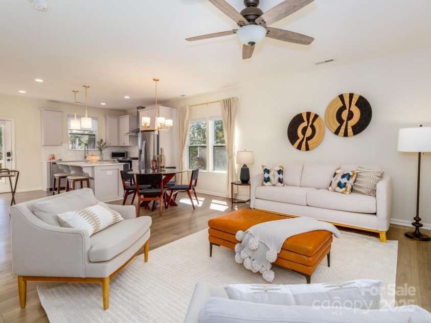 3200 Cosby Place, Charlotte, NC 28205.  MLS# CAR4239425, YatesRealty ID 3352. 1860 sf