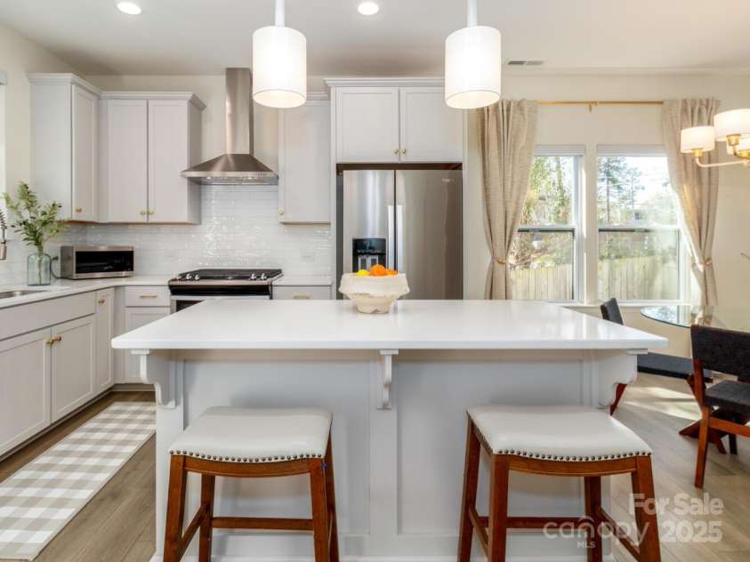 3200 Cosby Place, Charlotte, NC 28205.  MLS# CAR4239425, YatesRealty ID 3352. 