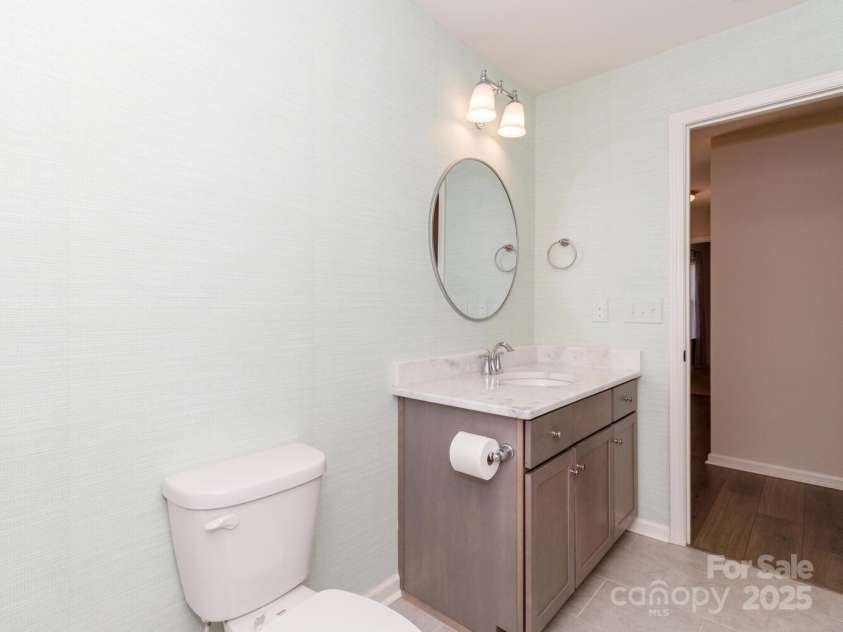 3200 Cosby Place, Charlotte, NC 28205.  MLS# CAR4239425, YatesRealty ID 3352. Bath 2