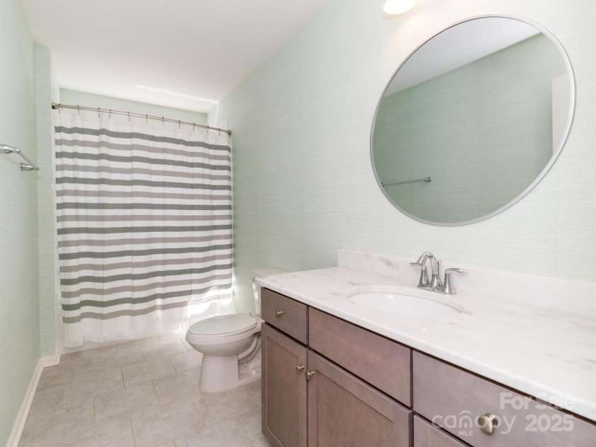 3200 Cosby Place, Charlotte, NC 28205.  MLS# CAR4239425, YatesRealty ID 3352. Bathroom 2 upstairs