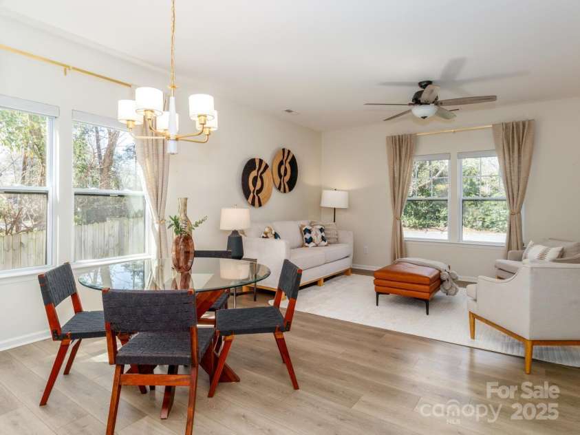 3200 Cosby Place, Charlotte, NC 28205.  MLS# CAR4239425, YatesRealty ID 3352. Great entertaining space