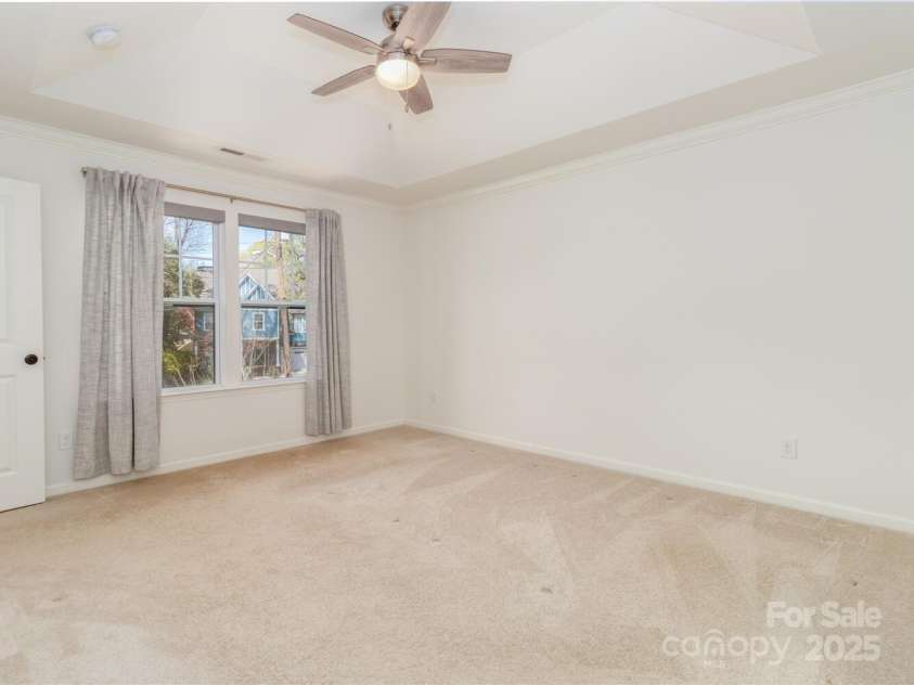 3200 Cosby Place, Charlotte, NC 28205.  MLS# CAR4239425, YatesRealty ID 3352. Large primary bedroom