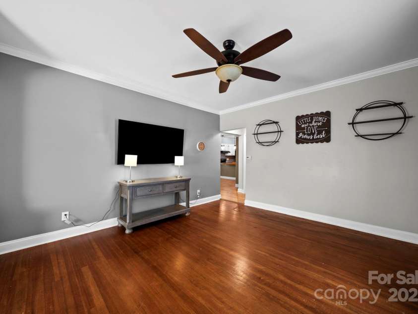 408 Woodlawn Avenue, Cramerton, NC 28032.  MLS# CAR4302545, YatesRealty ID 3352. 