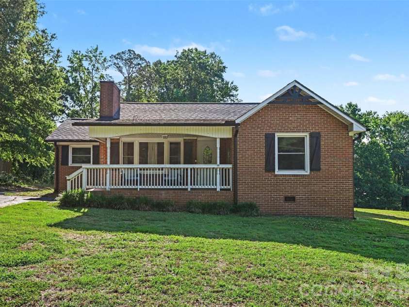 407 Beaver Street, Landis, NC 28088.  MLS# CAR4395164, YatesRealty ID 33520. 