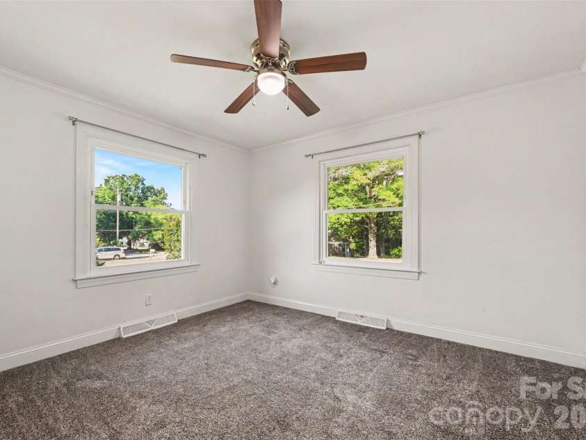 407 Beaver Street, Landis, NC 28088.  MLS# CAR4395164, YatesRealty ID 33520. 