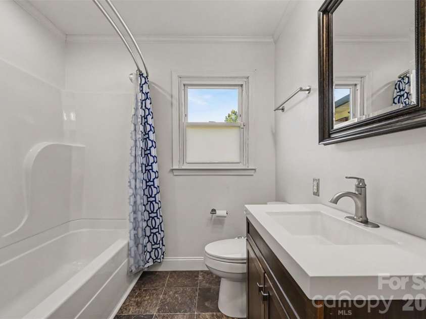 407 Beaver Street, Landis, NC 28088.  MLS# CAR4395164, YatesRealty ID 33520. 