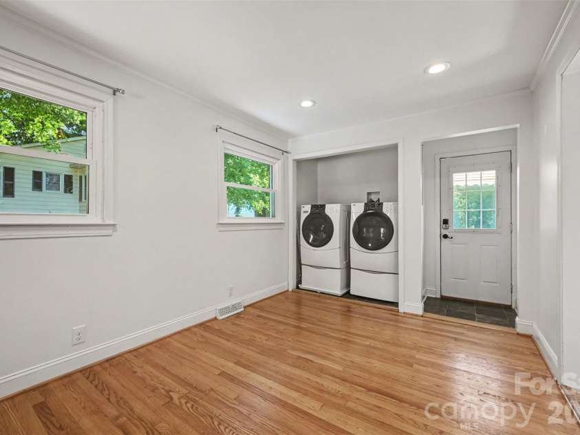 407 Beaver Street, Landis, NC 28088.  MLS# CAR4395164, YatesRealty ID 33520. 