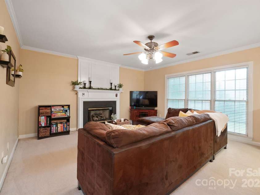 8906 Deerland Court, Huntersville, NC 28078.  MLS# CAR4289454, YatesRealty ID 33520. 