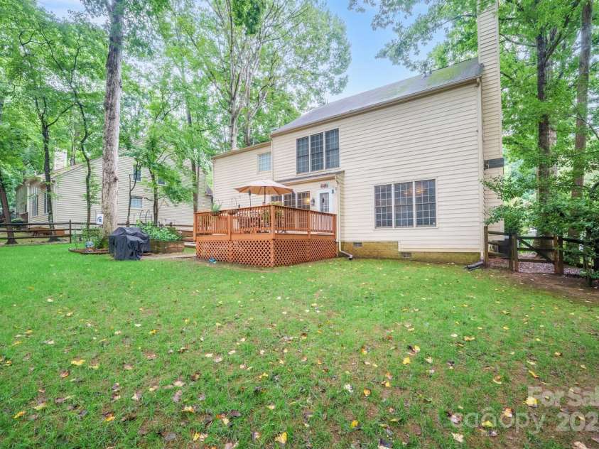 8906 Deerland Court, Huntersville, NC 28078.  MLS# CAR4289454, YatesRealty ID 33520. 
