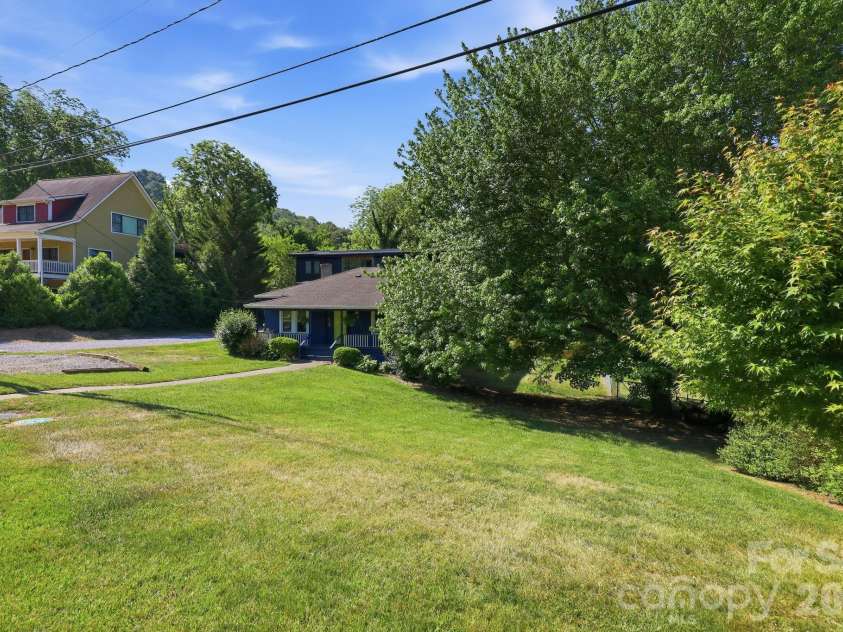 21 Clemmons Street, Asheville, NC 28801.  MLS# CAR4394613, YatesRealty ID 33521. Out!