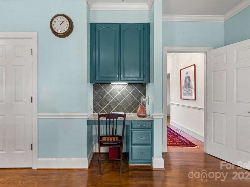 1112 Carole Court, Matthews, NC 28104.  MLS# CAR4274714, YatesRealty ID 33522. Buit-in office in kitchen