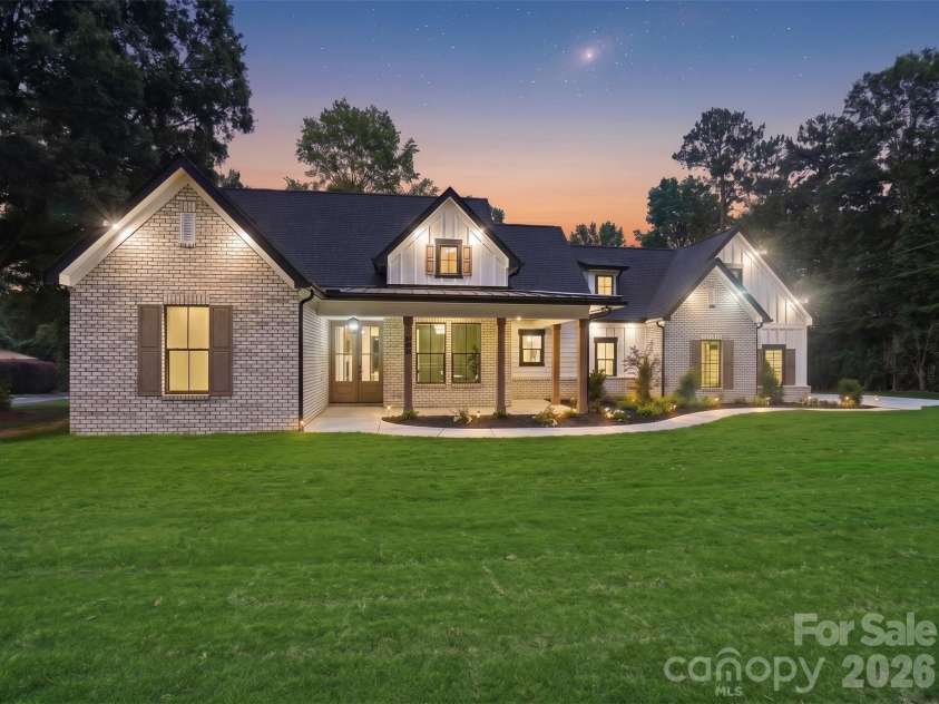 540 Rocklyn Drive, Rock Hill, SC 29730.  MLS# CAR4395280, YatesRealty ID 33522. 