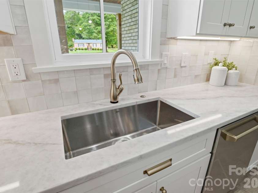 540 Rocklyn Drive, Rock Hill, SC 29730.  MLS# CAR4395280, YatesRealty ID 33522. 
