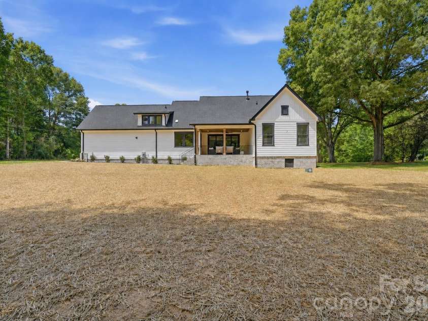 540 Rocklyn Drive, Rock Hill, SC 29730.  MLS# CAR4395280, YatesRealty ID 33522. 