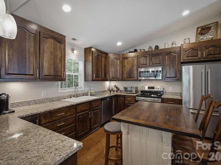 122 Lady Slipper Lane, Valdese, NC 28690.  MLS# CAR4341209, YatesRealty ID 33523. 