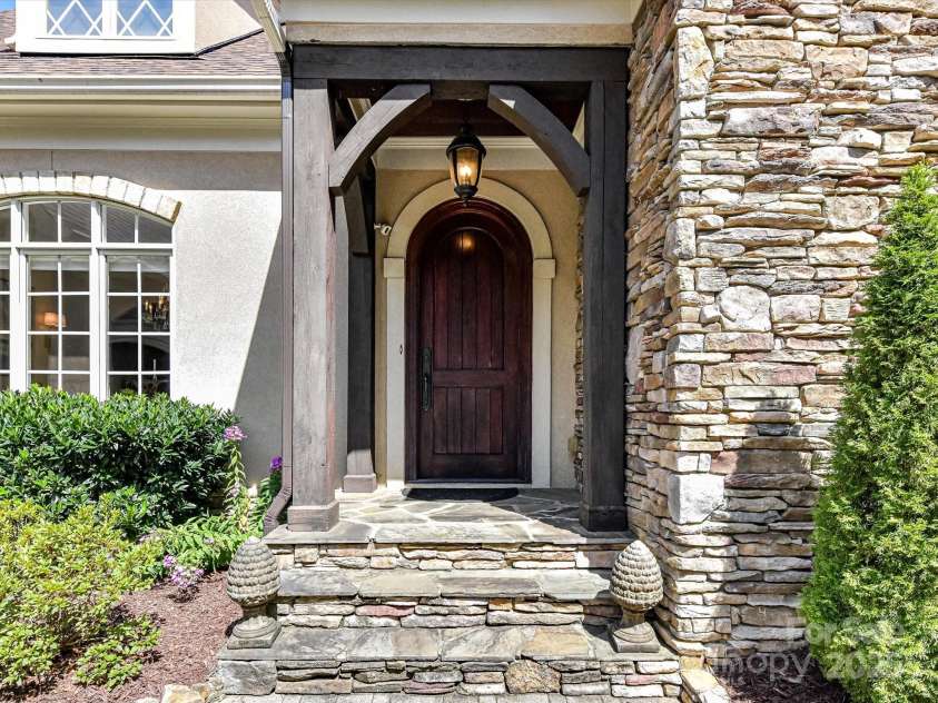 4132 Cornwallis Camp Drive, Charlotte, NC 28226.  MLS# CAR4283462, YatesRealty ID 33523. 