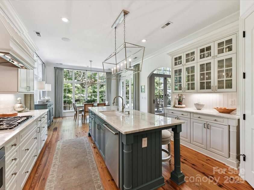 4132 Cornwallis Camp Drive, Charlotte, NC 28226.  MLS# CAR4283462, YatesRealty ID 33523. 