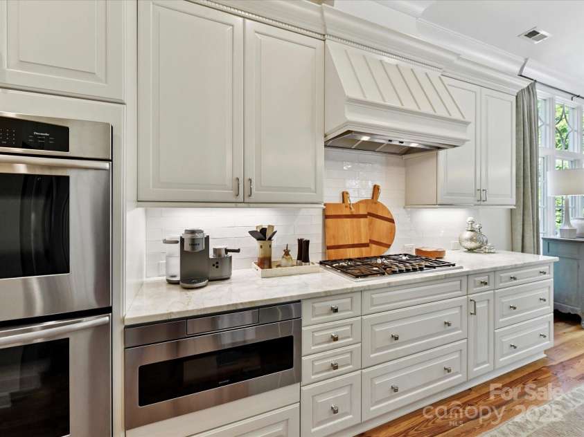 4132 Cornwallis Camp Drive, Charlotte, NC 28226.  MLS# CAR4283462, YatesRealty ID 33523. 