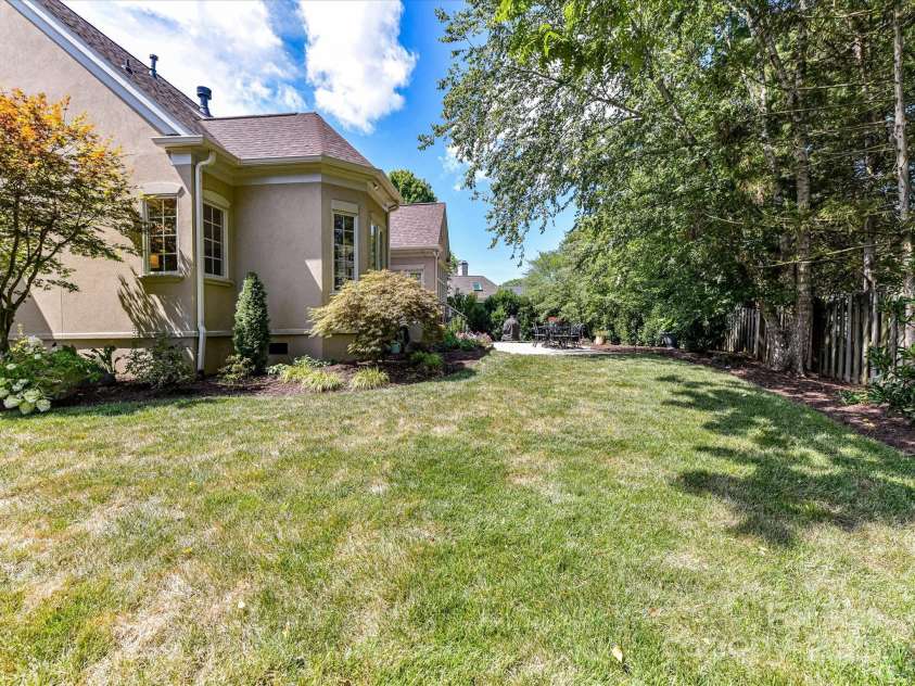 4132 Cornwallis Camp Drive, Charlotte, NC 28226.  MLS# CAR4283462, YatesRealty ID 33523. 