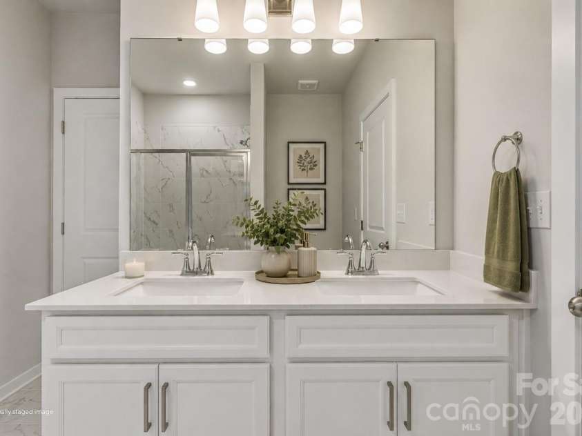2322 Rachelwood Drive, Charlotte, NC 28273.  MLS# CAR4398266, YatesRealty ID 33525. 