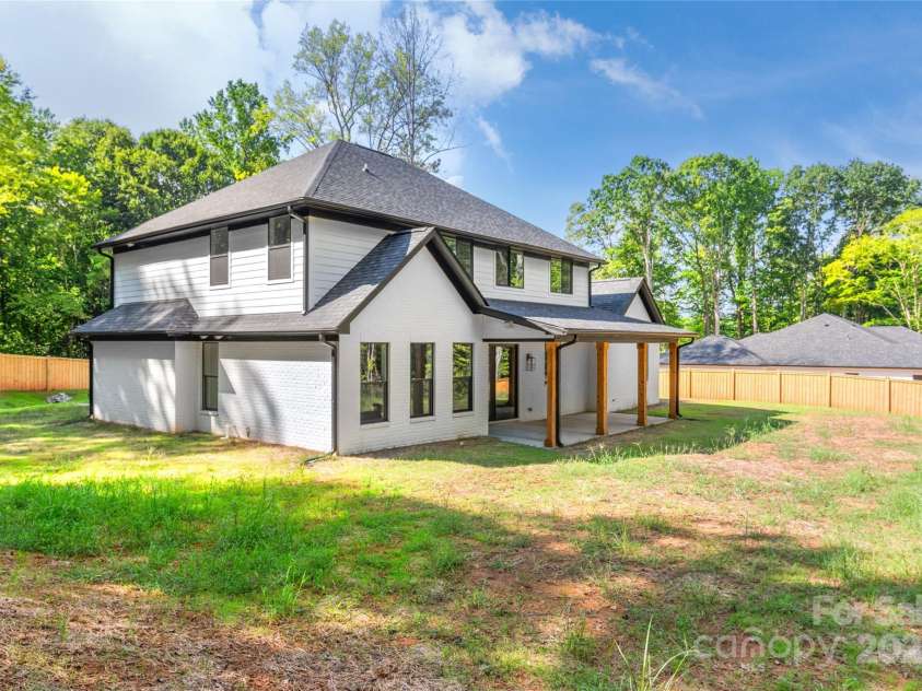 3415 Waxhaw Indian Trail Road, Waxhaw, NC 28173.  MLS# CAR4290356, YatesRealty ID 33525. 