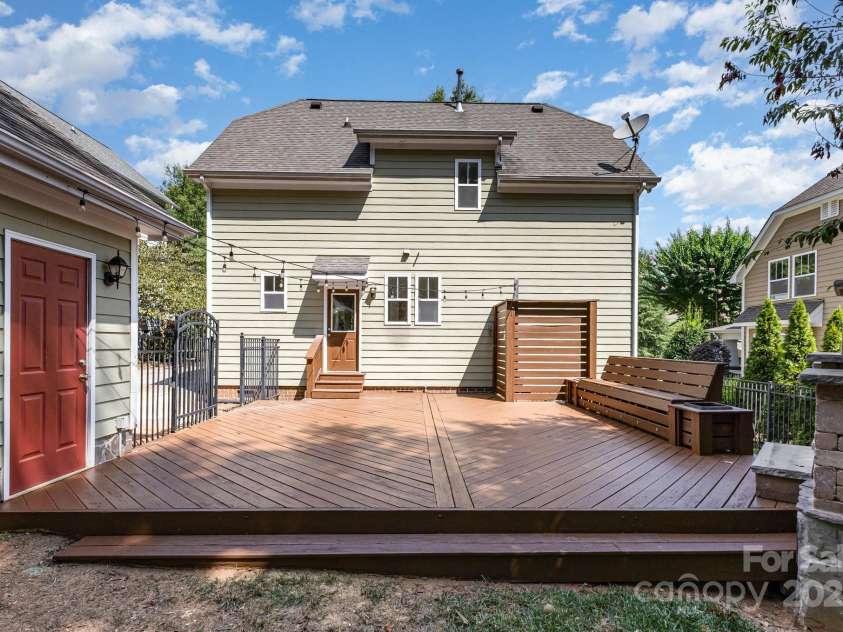 10120 Roosevelt Drive, Huntersville, NC 28078.  MLS# CAR4271359, YatesRealty ID 33526. Deck extends to garage door