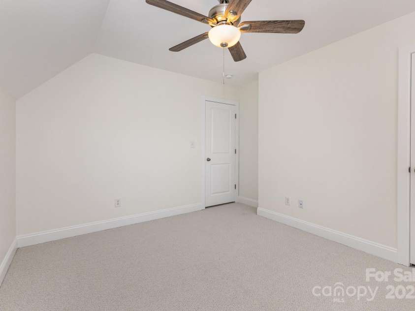 10120 Roosevelt Drive, Huntersville, NC 28078.  MLS# CAR4271359, YatesRealty ID 33526. Generously sized Bedroom #3