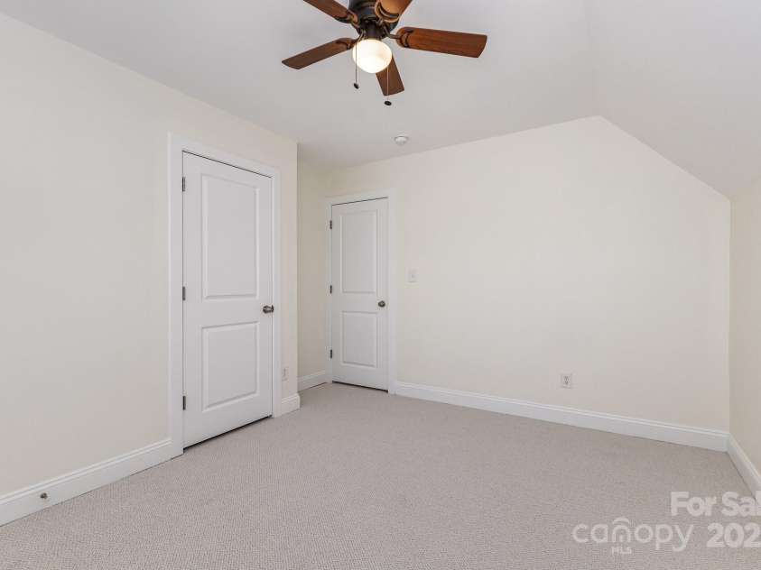10120 Roosevelt Drive, Huntersville, NC 28078.  MLS# CAR4271359, YatesRealty ID 33526. Large Bedroom #3