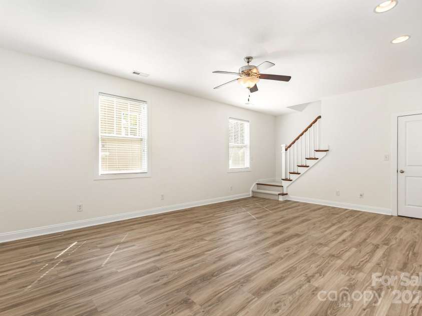 10120 Roosevelt Drive, Huntersville, NC 28078.  MLS# CAR4271359, YatesRealty ID 33526. New Flooring throughout