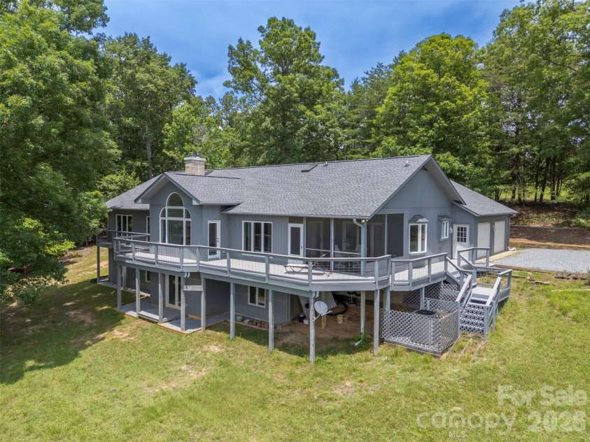 441 Lower Ridgeview Road, Columbus, NC 28722.  MLS# CAR4397784, YatesRealty ID 33527. 