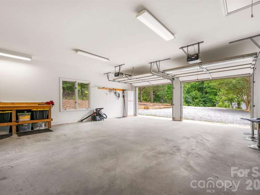 441 Lower Ridgeview Road, Columbus, NC 28722.  MLS# CAR4397784, YatesRealty ID 33527. 