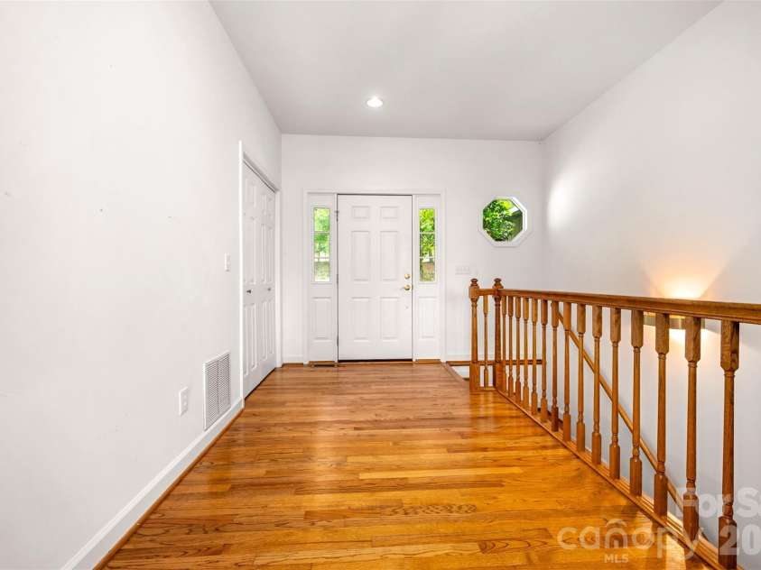 441 Lower Ridgeview Road, Columbus, NC 28722.  MLS# CAR4397784, YatesRealty ID 33527. 