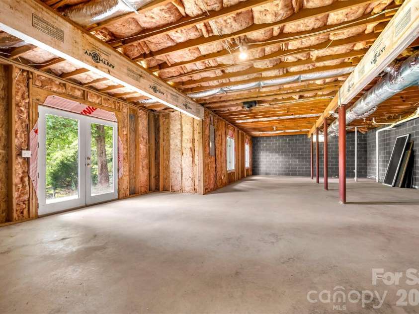 441 Lower Ridgeview Road, Columbus, NC 28722.  MLS# CAR4397784, YatesRealty ID 33527. 