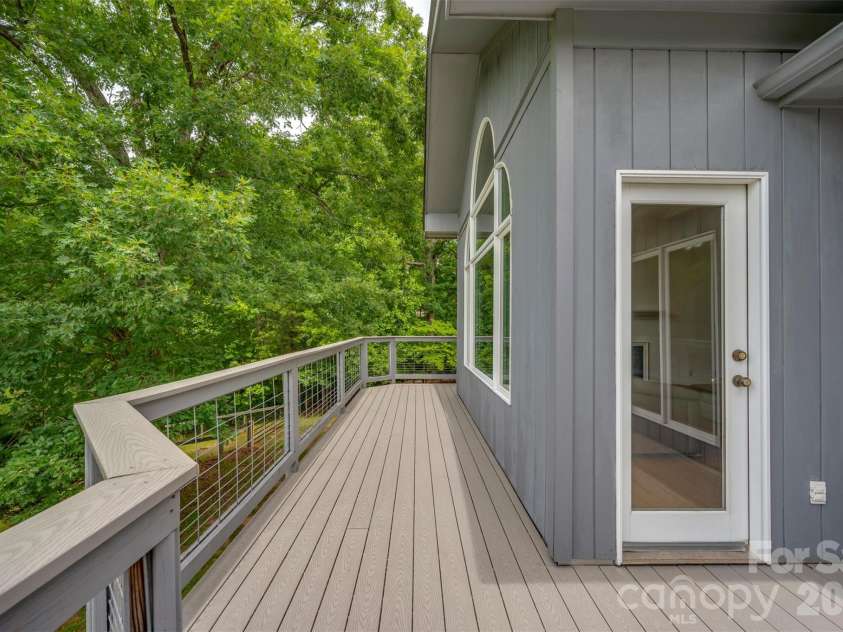 441 Lower Ridgeview Road, Columbus, NC 28722.  MLS# CAR4397784, YatesRealty ID 33527. 