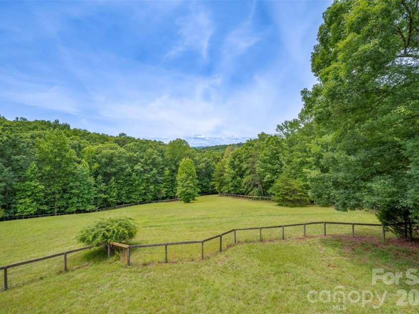 441 Lower Ridgeview Road, Columbus, NC 28722.  MLS# CAR4397784, YatesRealty ID 33527. 