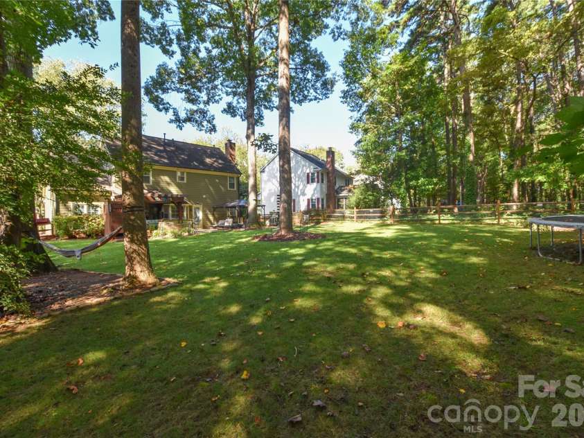 135 Southhaven Drive, Mooresville, NC 28117.  MLS# CAR4389548, YatesRealty ID 33528. 