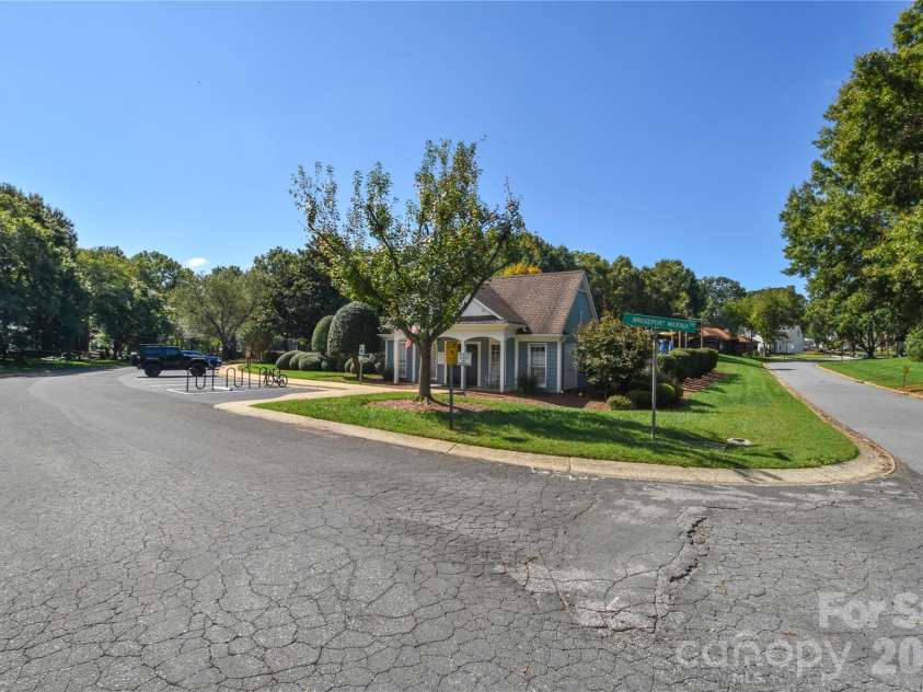 135 Southhaven Drive, Mooresville, NC 28117.  MLS# CAR4389548, YatesRealty ID 33528. 