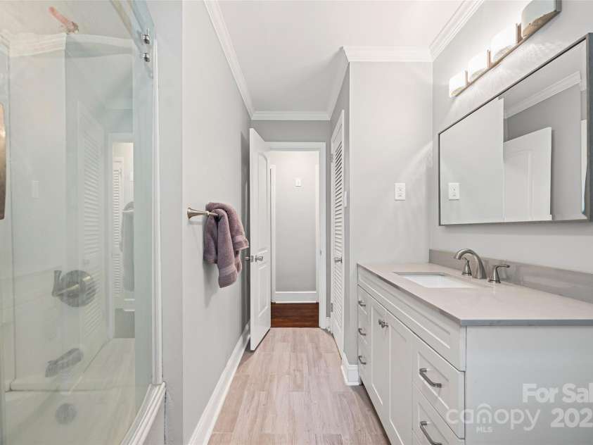 1045 Dooley Drive, Charlotte, NC 28227.  MLS# CAR4291515, YatesRealty ID 33529. 