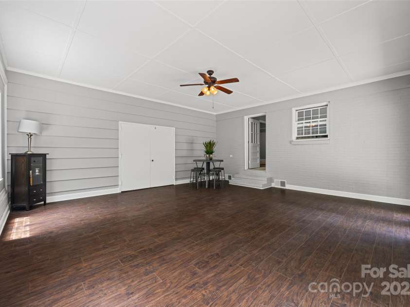 1045 Dooley Drive, Charlotte, NC 28227.  MLS# CAR4291515, YatesRealty ID 33529. 