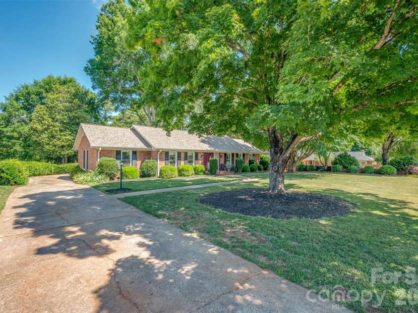 271 McCall Drive, Forest City, NC 28043.  MLS# CAR4394926, YatesRealty ID 33529. Front of Home