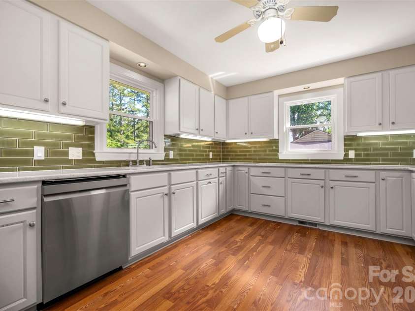 271 McCall Drive, Forest City, NC 28043.  MLS# CAR4394926, YatesRealty ID 33529. Kitchen